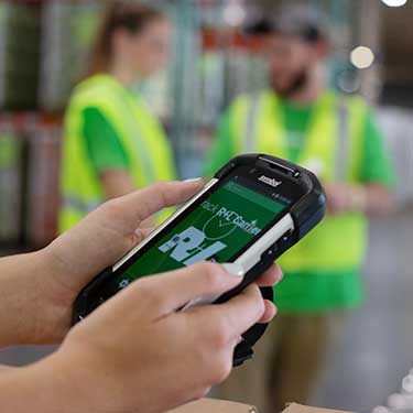 rl-global-logistics-warehousing-fulfillment-distribution-kitting-and-assembly-scanner