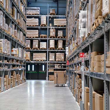 rl-global-logistics-warehousing-fulfillment-distribution-warehouse-throughput-what-to-look-for-clean